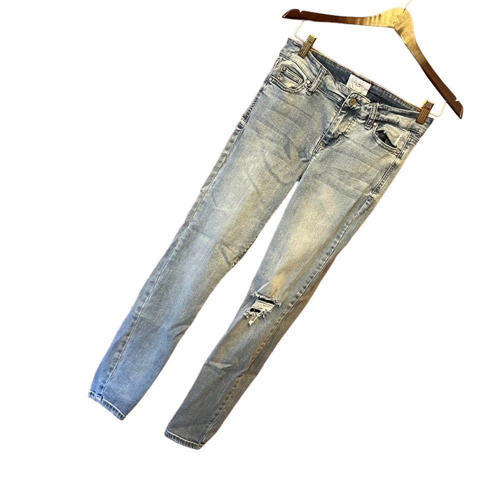 Celebrity Pink Junior Jeans Stretch Low Rise Distressed Sz 7 Waist 26 Length 28 - Picture 2 of 8